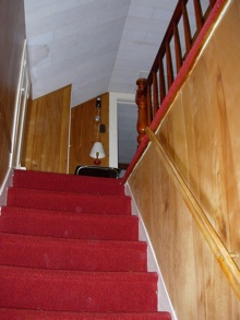 stairs, carpeting,