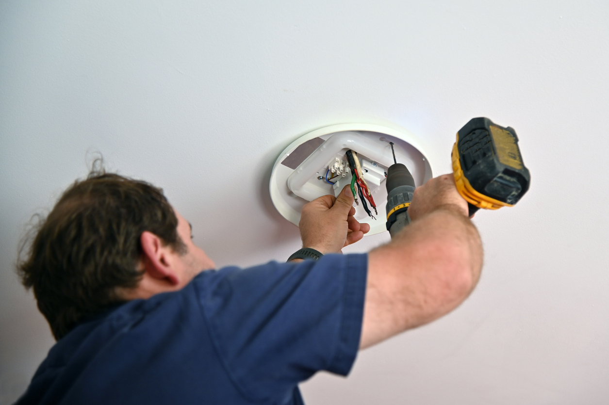 how to install a light fixture