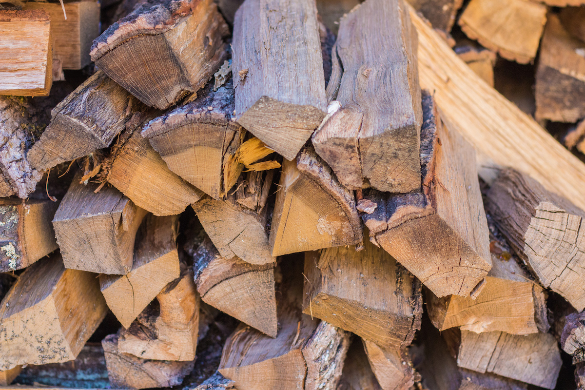 how to stack firewood storage