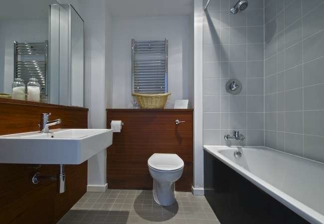 15 Ways to Make a Small Bathroom Big