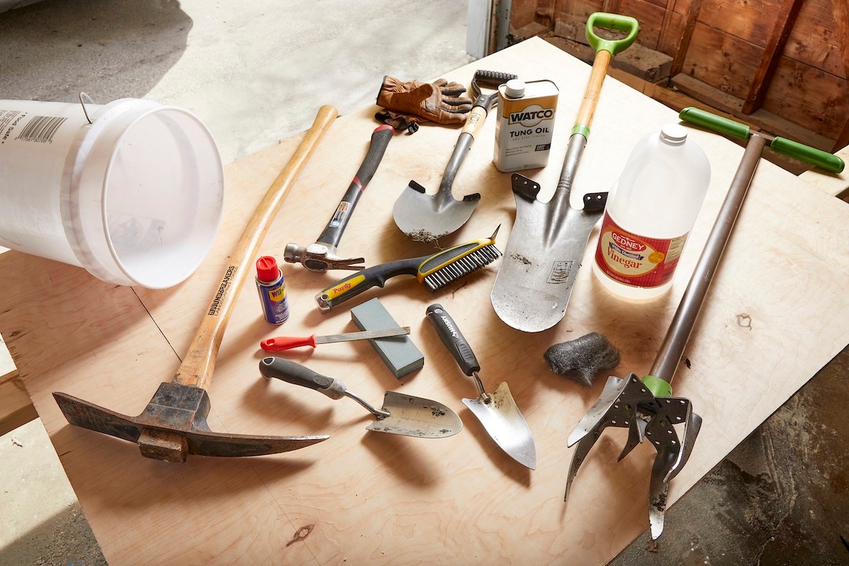 How to Clean and Maintain Your Gardening Tools