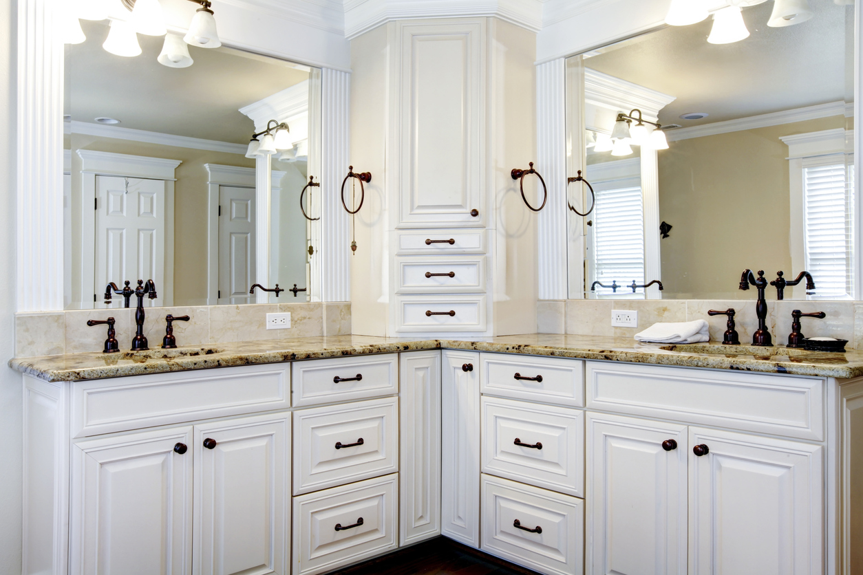 jack and jill bathroom