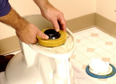 Bob Vila Radio: Replacing a Toilet