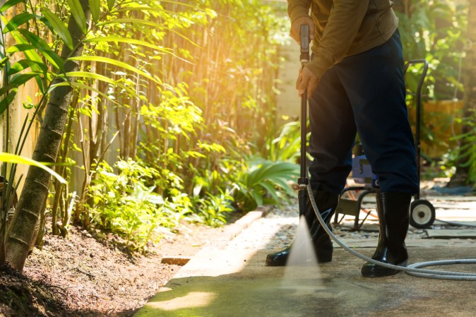 10 DIY Step Stones to Brighten Any Garden Walk