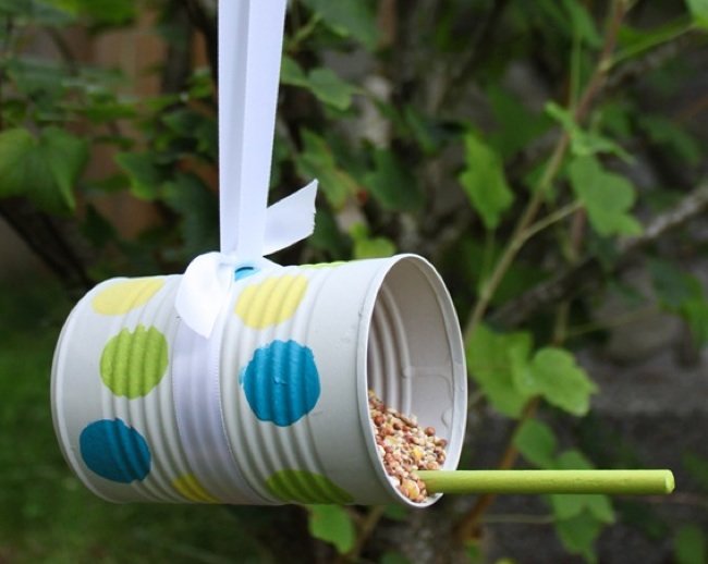 Tin Can Projects - Bird Feeder