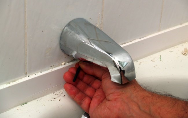 How to Replace a Tub Spout - Step 7