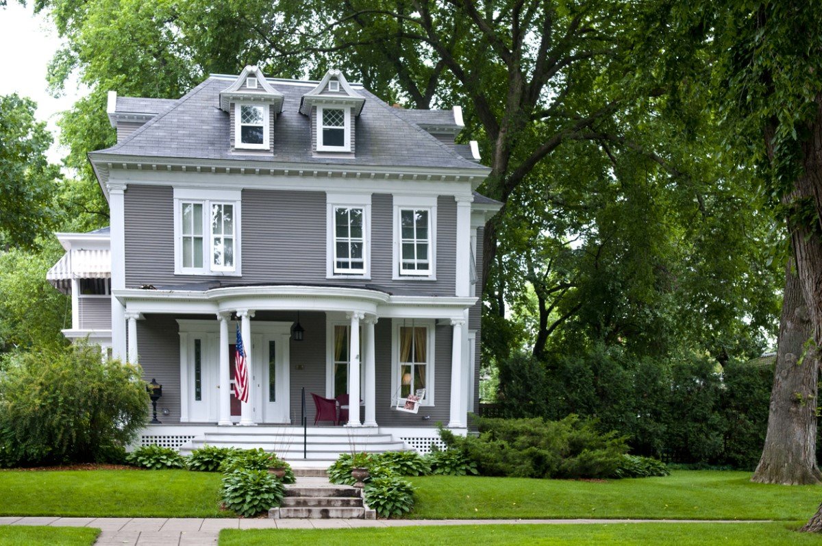 4 Things to Know When Buying a Historic Home
