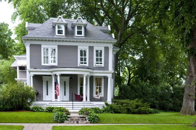 4 Things to Know Before Buying a Historic Home