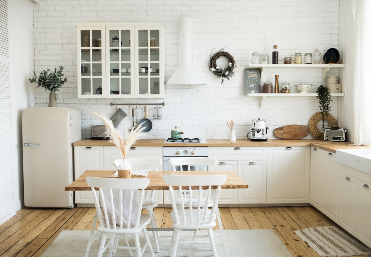 When Remodeling an Old House, What Should You Keep - kitchen dining table