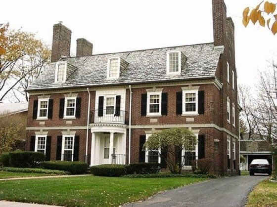 15 Famous Houses You Can Rent for the Weekend