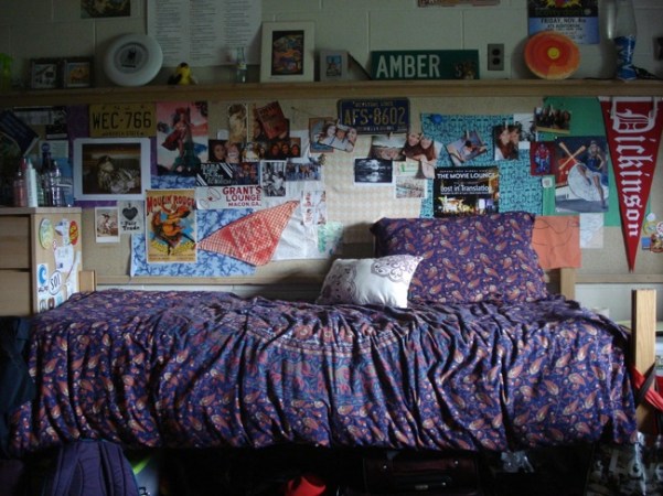 7 Ways to Make Your Dorm Room a Home Away from Home