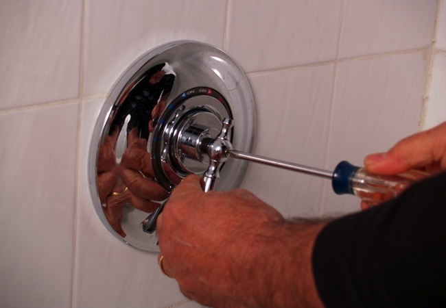 How to Install Shower Valve Trim - Screw In Control