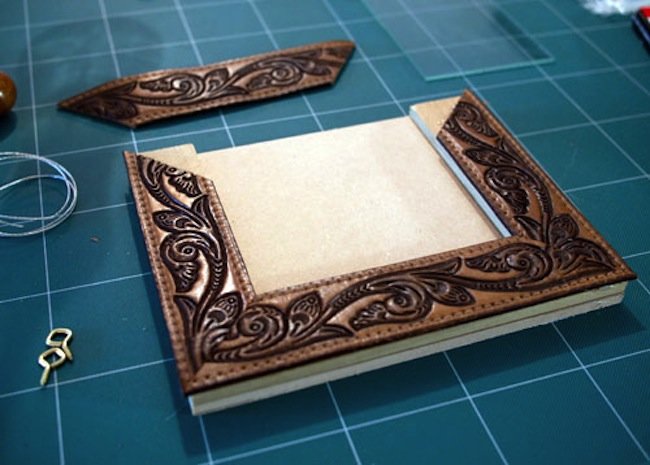 leather-picture-frame