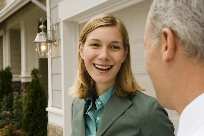 The Right 5 Questions to Ask a Prospective Selling Agent