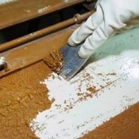 How to Remove Paint From Metal