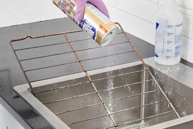 7 Easy and Effective Ways to Clean Oven Racks