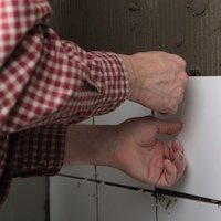 How to Tile a Bathroom Wall