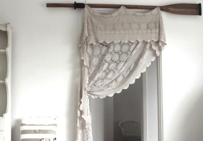 DIY Curtain Rod - Oar