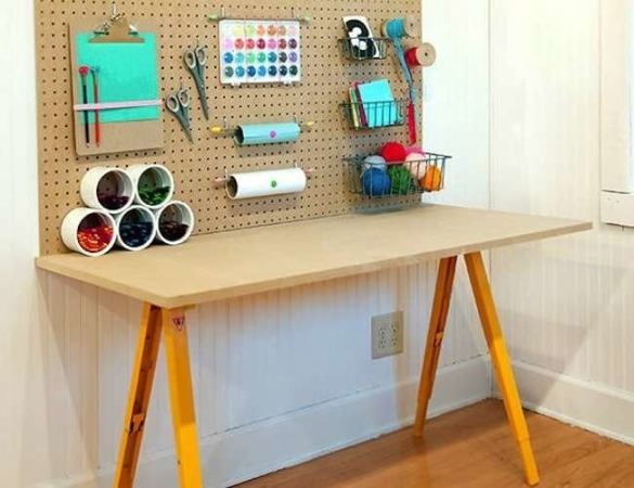 15 Easy Designs for a DIY Desk