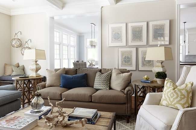 Living Room Paint Colors: 9 Top Picks from the Pros