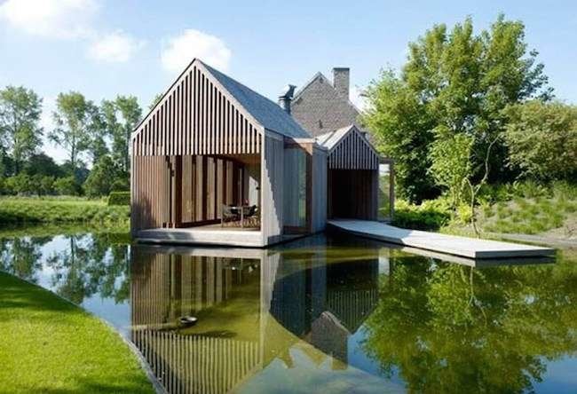 On the Waterfront: 10 Tiny Lake Houses