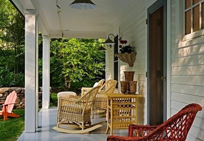 9 Things to Know Before You Screen In a Porch