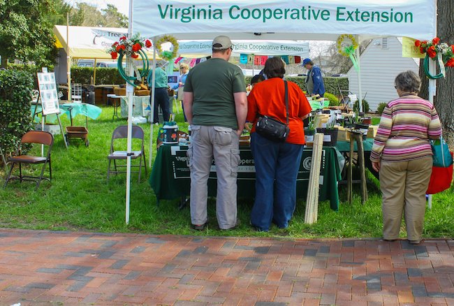 Bob Vila Radio: What Is the Cooperative Extension Service?