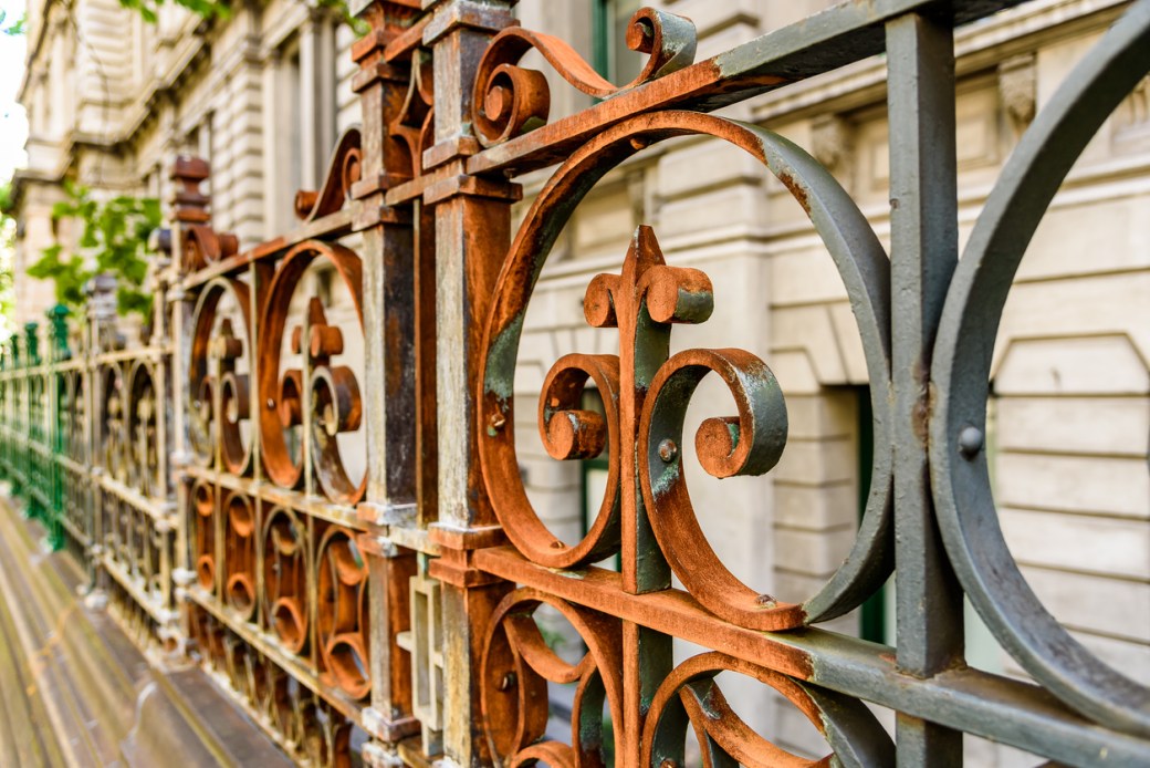 How to Prevent Rust on Metal Railings, Furniture, and Other Structures ...