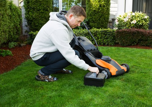 The Best Sprinkler Controllers for Lawn Care
