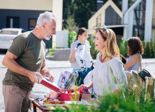 10 Tips for a Money-Making, Hassle-Free Yard Sale