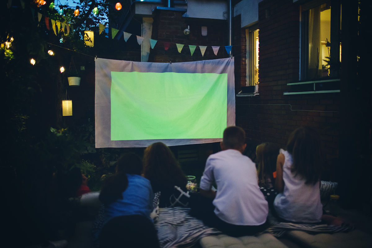 outdoor movie ideas for backyard