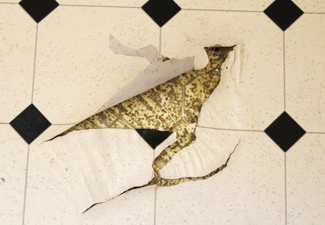 How to Remove Vinyl Flooring