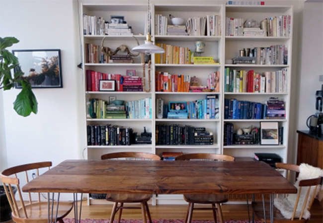 Dos and Don’ts of Arranging a Bookshelf