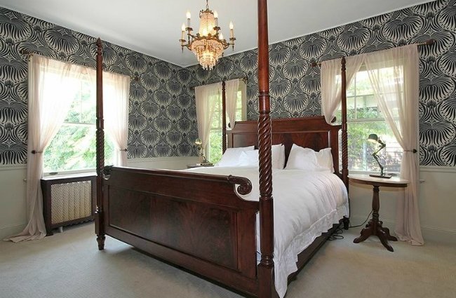 How To Wallpaper A Bedroom