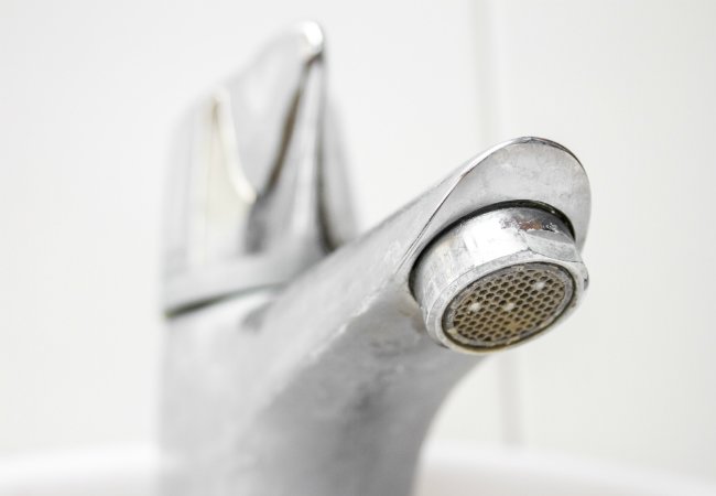 How to Remove Soap Scum From Tubs and Showers
