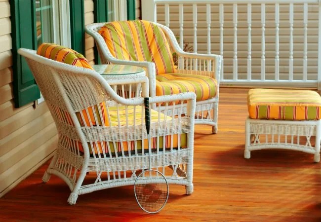 How to Paint Wicker Furniture - Porch Chairs