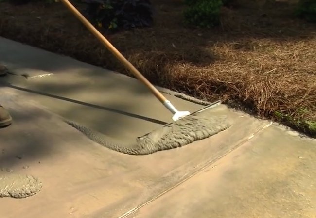 How to Resurface a Concrete Driveway - Squeegee Application