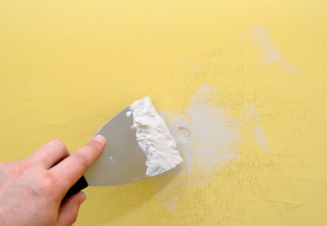 How To: Spackle a Wall