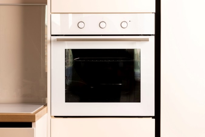 How to Clean the Glass on Your Oven Door