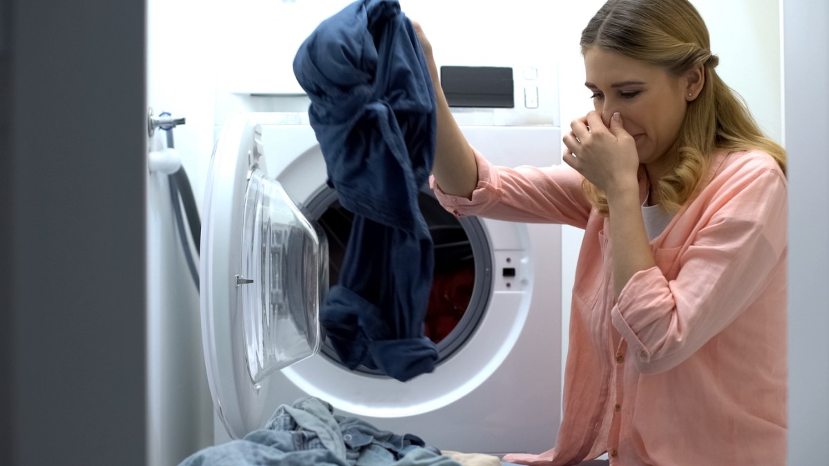 washing machine smells