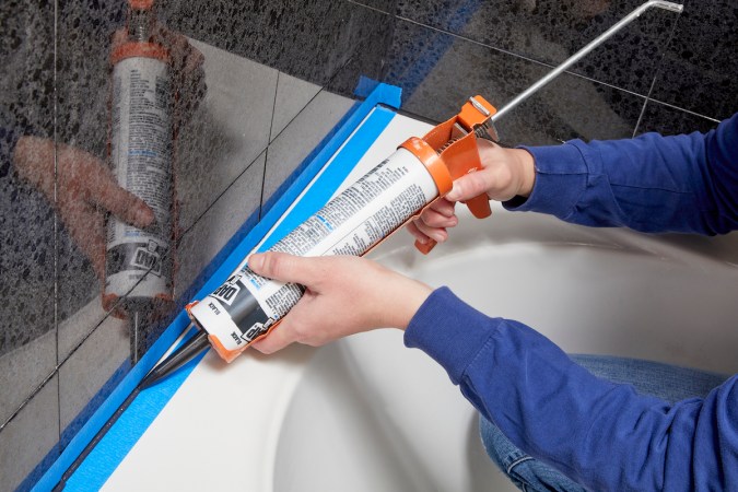 How to Caulk a Shower or Tub Like a Professional