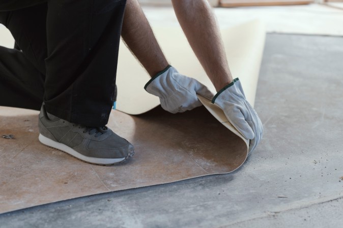 How to Remove Linoleum Flooring