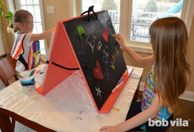 DIY Kids: Craft Your Own Tabletop Easel
