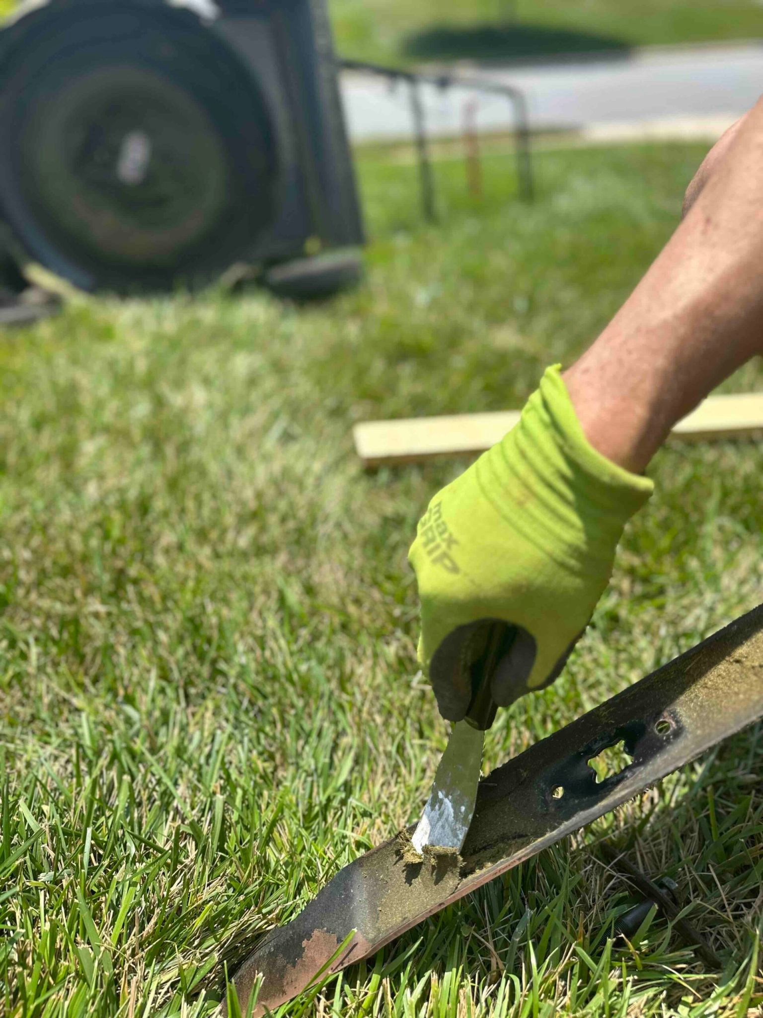 How to Sharpen Lawn Mower Blades 3 Tools You Can