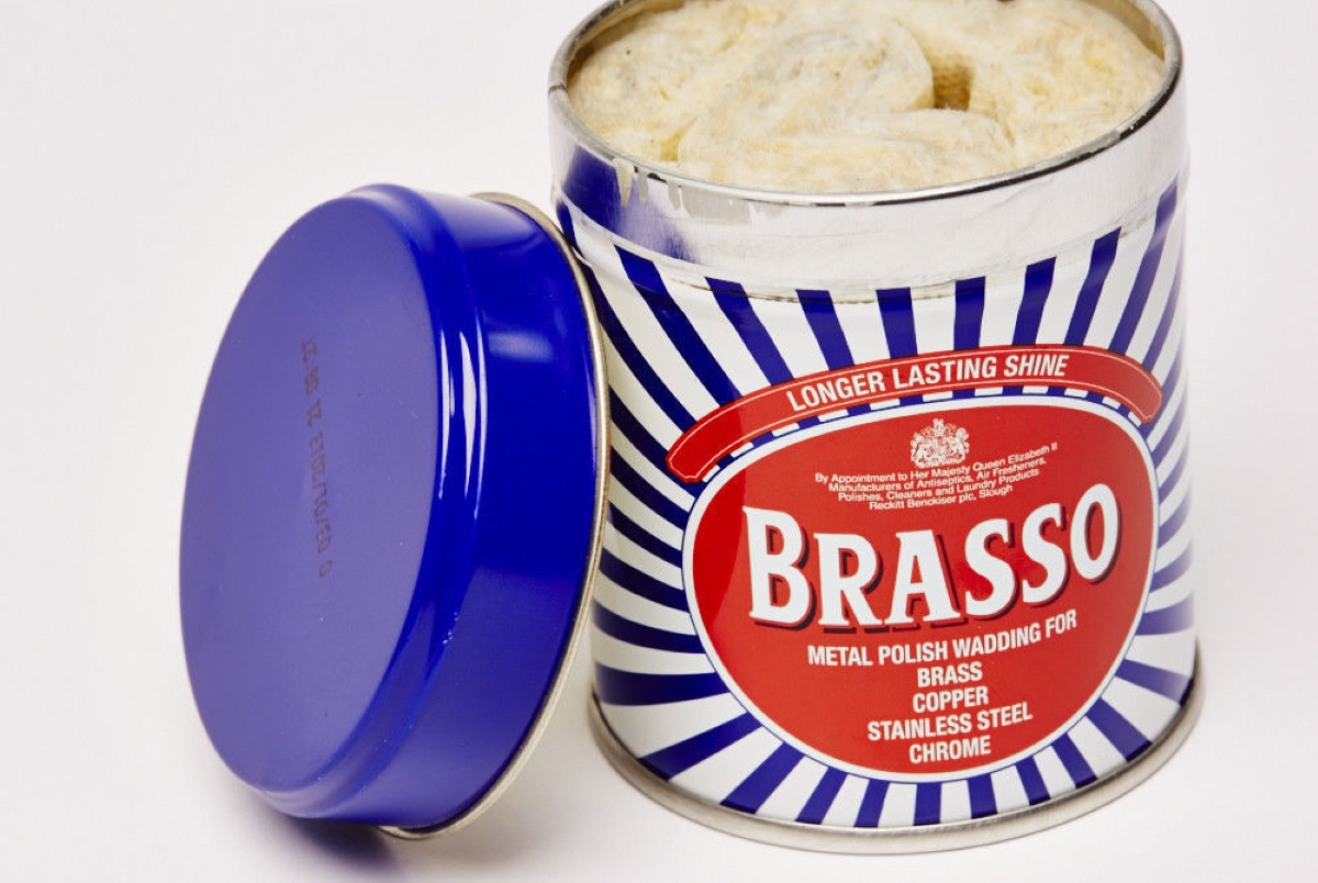 Opened can of Brasso.