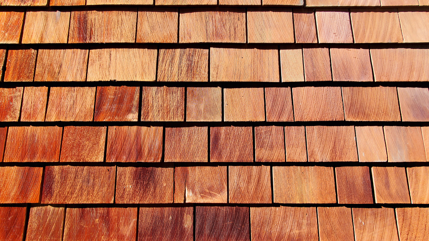 Types of Roofing Materials - Wood Shake Shingles