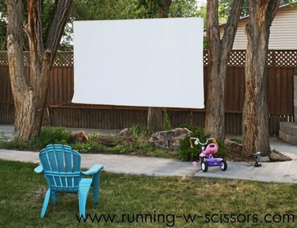 Genius! The Backyard Movie Theater You Can Build in a Day