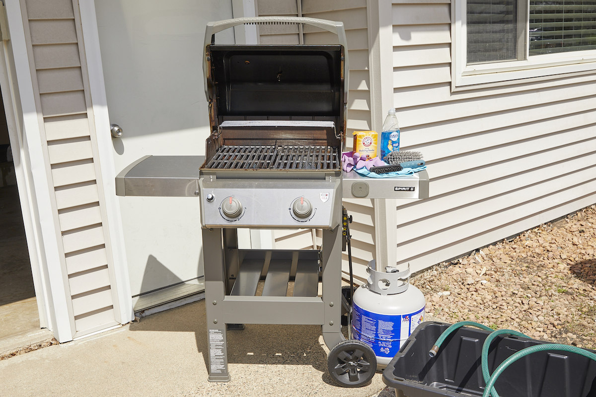 Best way to clean a propane grill sale