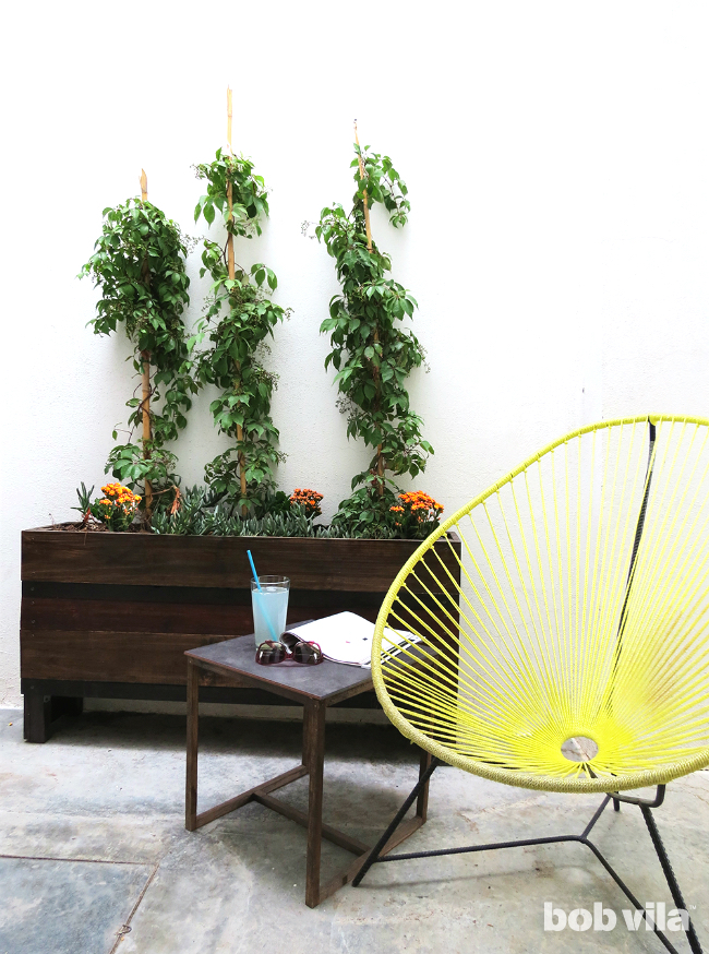 DIY Planter Box - Outdoor Living Room