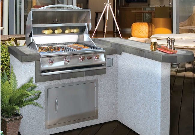 8 Best Buys for an Outdoor Kitchen You Can Afford